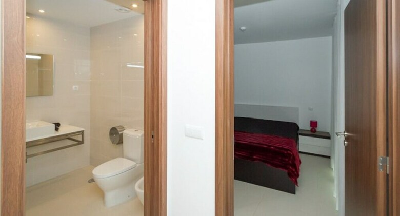 Hostal Peralux