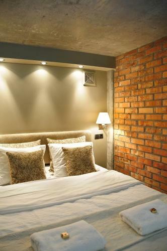 La Gioia Designer's Lofts Luxury Apartments