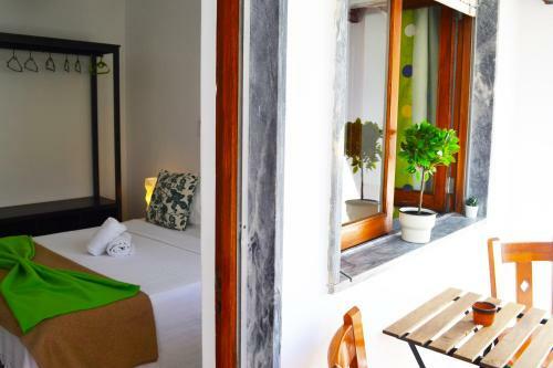Hostal Ria Guest House