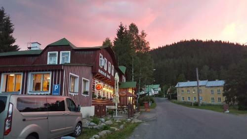 Hostal Pension Martinsk� �dol�