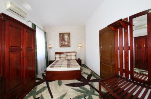 Bed & Breakfast Pensiunea Crown Royal