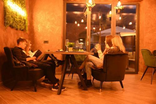 Casa Braneana- Pensiune Restaurant