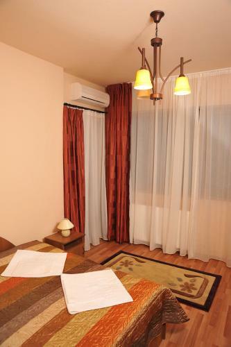 Hostal Pensiunea Kenza