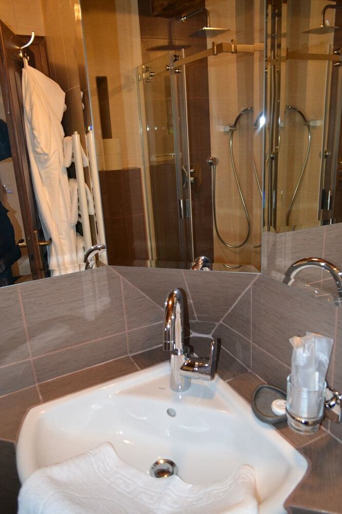 Hostal Pensiunea Casa Cranta