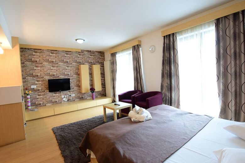 Aparthotel Decebal Residence Apartments