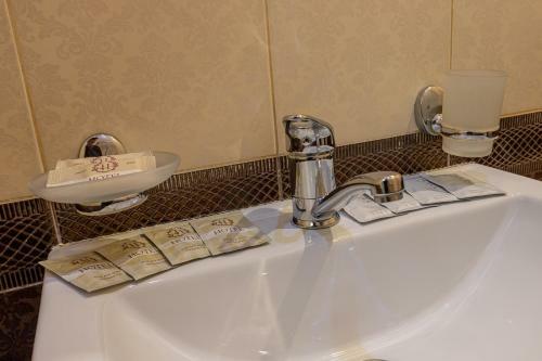 Hostal Grace Project Hotel