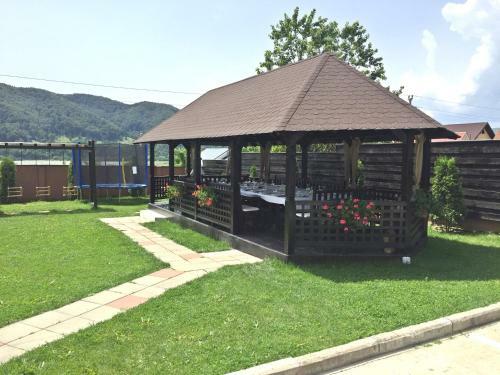 Hostal Pensiunea Camena