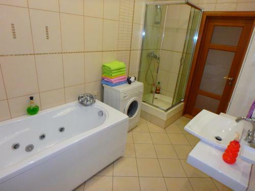 Apartamento Aaa Elita On Kamenskaya 32