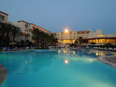 Aton Plaza Hotel