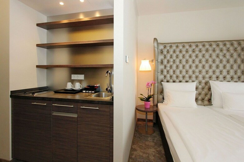 Hotel Arcotel John F