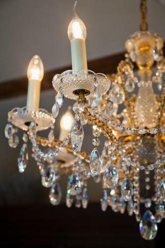 Hotel Diamonds And Pearls