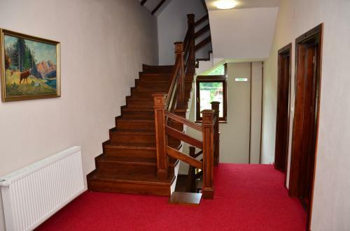 Hostal Pensiunea Valea Pinului