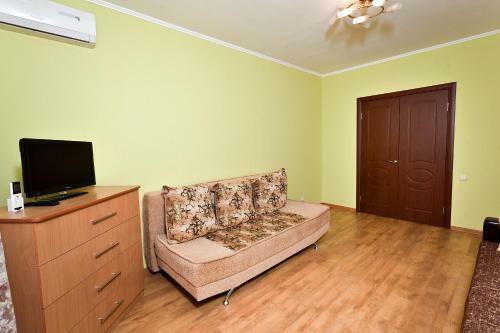 Apartments On Adoratskogo 4