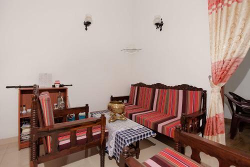 Hostal Kandyan White Holiday Homes