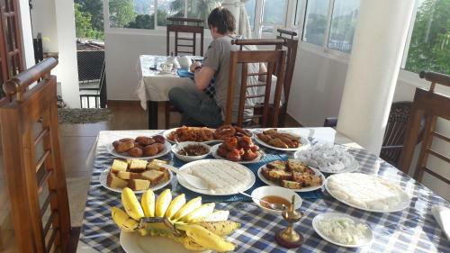Hostal Kandyan White Holiday Homes