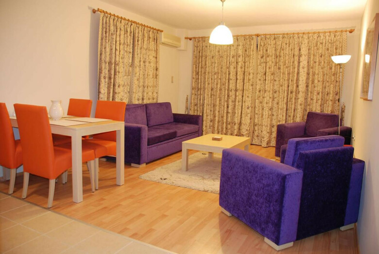 Hotel Tuntas Suites Altinkum
