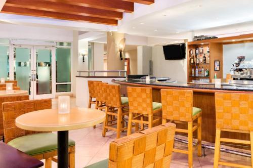 Hotel Embassy Suites Dorado Del Mar Beach & Golf Resort