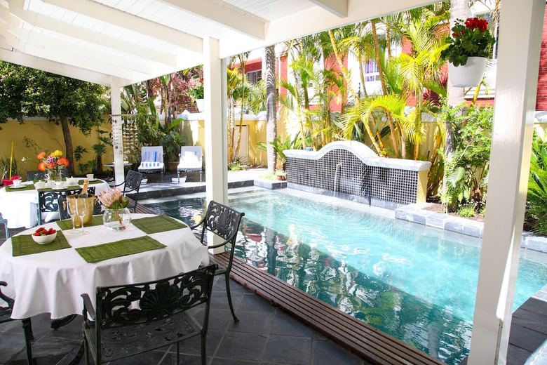 Hostal Hunneyball House