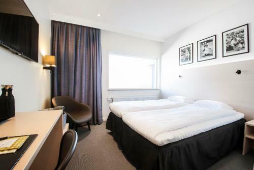 Rc Hotel Sport's & Business