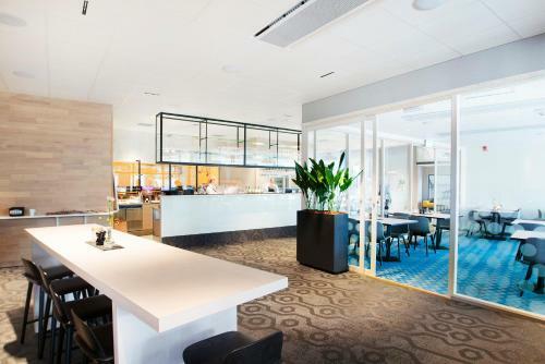 Rc Hotel Sport's & Business