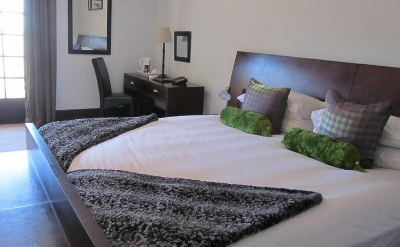 Hostal Cape Riviera Guesthouse