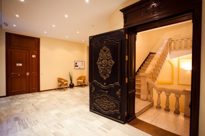 Las Ramblas Bacardi Apartments