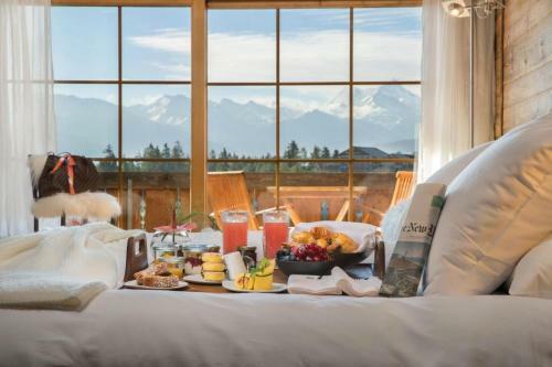 Hotel Hostellerie Du Pas De L'ours "relais Et Chateaux"