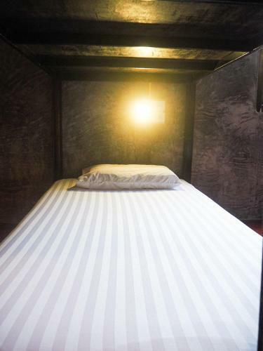 Baan Chalok Hostel
