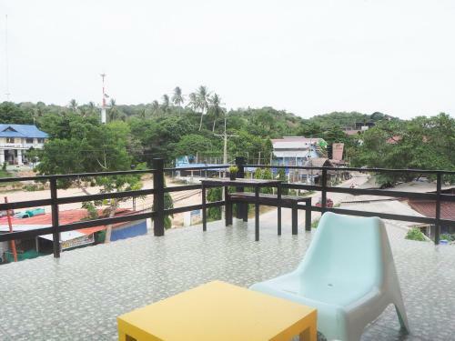 Baan Chalok Hostel