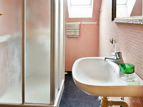 Holiday Home Lille Pers