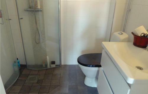 Four-bedroom Holiday Home In Malmkoping