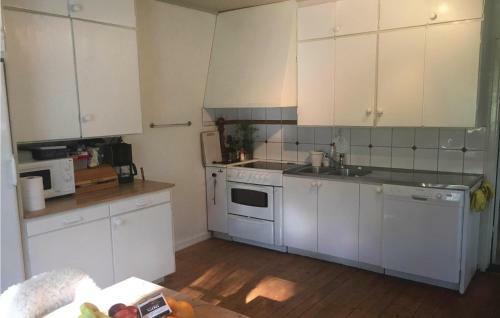 Four-bedroom Holiday Home In Malmkoping