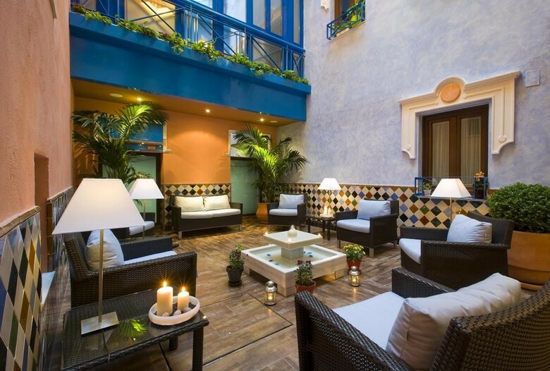 Aparthotel Suites Gran V�a 44