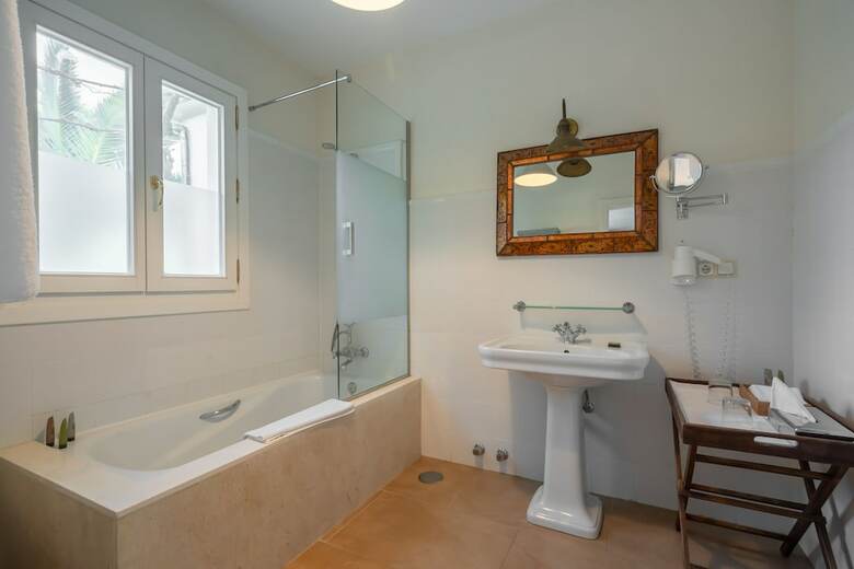 Hotel La Fuente De La Higuera