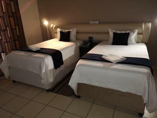 Hostal Rose Garden Overnight Stay