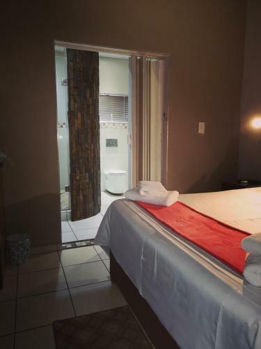 Hostal Rose Garden Overnight Stay