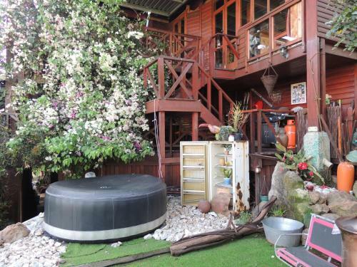 Hostal Die Houthuis Guest House