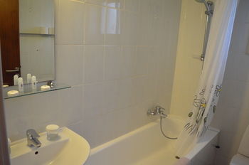 Residencia Lordos Hotel Apartments