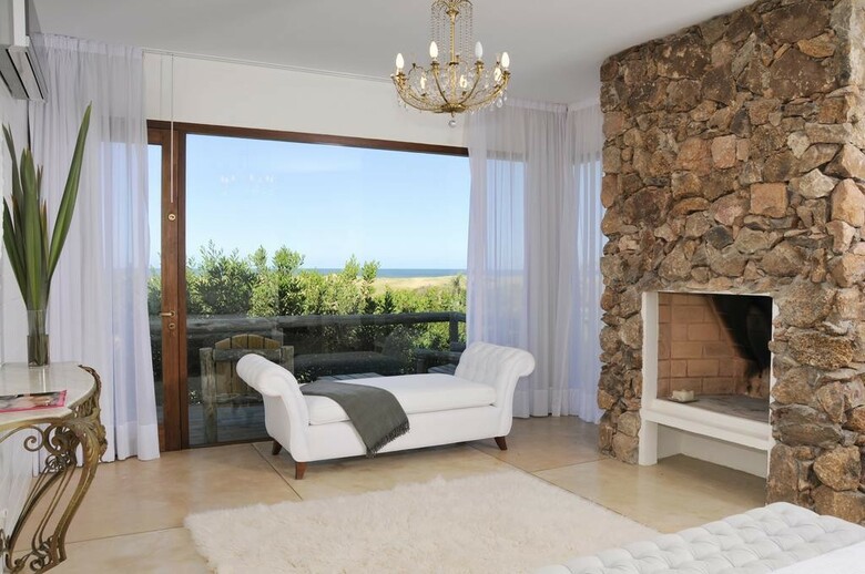 Casa Suaya Hotel