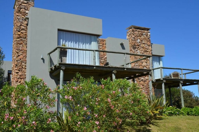 Casa Suaya Hotel