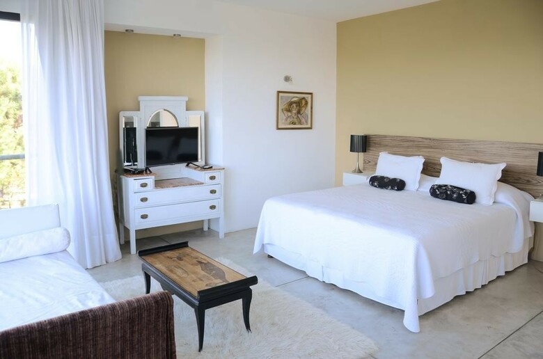 Casa Suaya Hotel