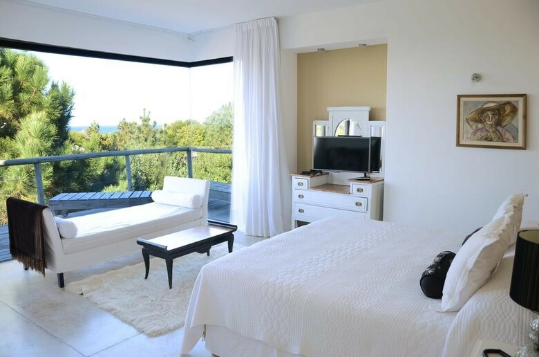 Casa Suaya Hotel
