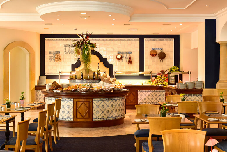 Pestana Village Garden Resort Aparthotel