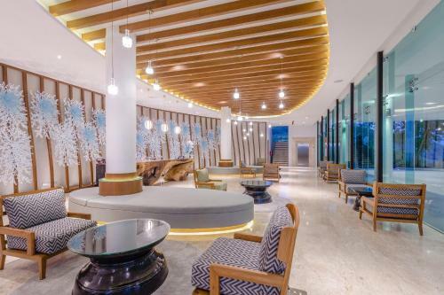 Hotel Wyndham Grand Phuket Kalim Bay