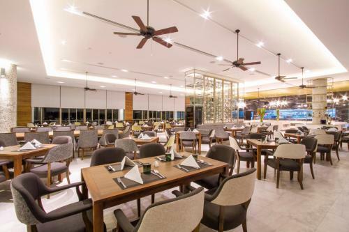 Hotel Wyndham Grand Phuket Kalim Bay