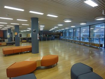 Hostal University Of Toronto - New College Residence