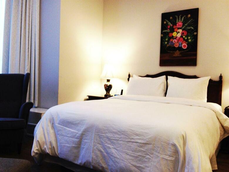 Hotel Ambrose