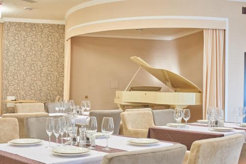 Hotel City Holiday Resort & Spa