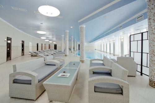 Hotel City Holiday Resort & Spa