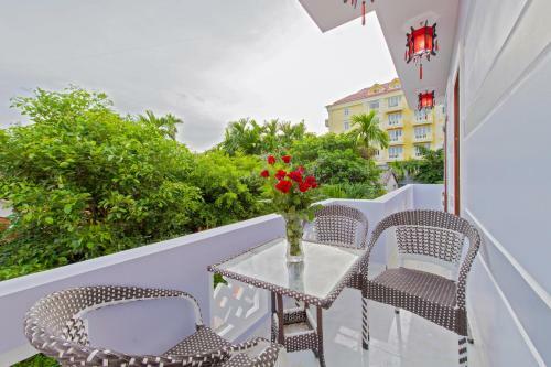 Bougain Villeas Homestay